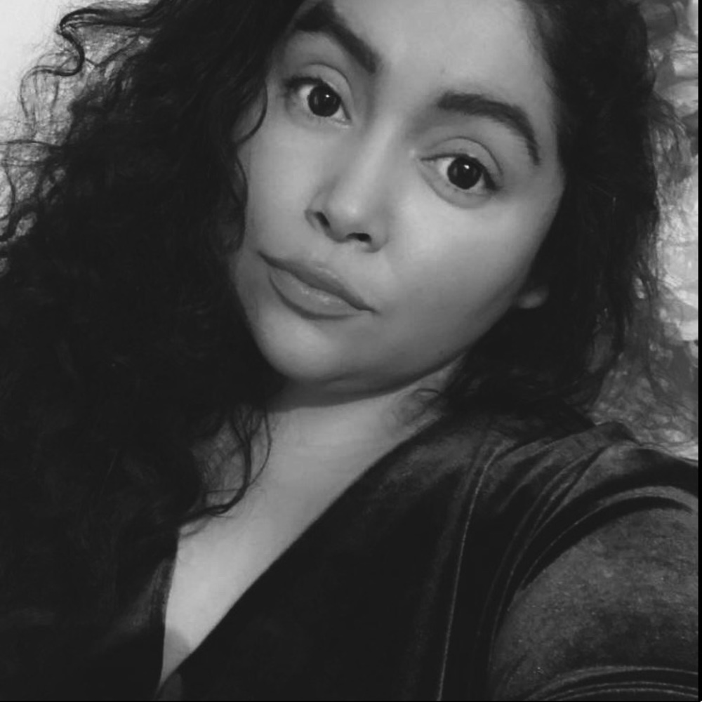 Meet your Posher, Dina